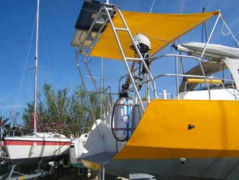 Confection d'un portique sur mesure en tube aluminium pour un bateau à La Londe